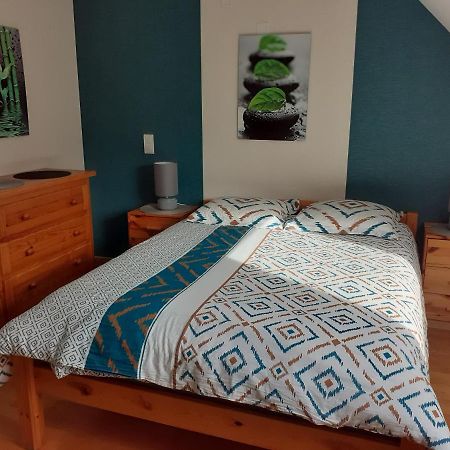 Chambre Au Nuit Etoile Et Jacuzzi Prive Pleuven Exterior foto